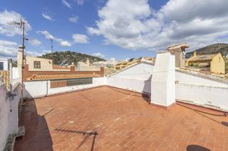 Casa adossada a Petrés. Casa de pueblo con patio y terraza en petrés  gran oportunidad p