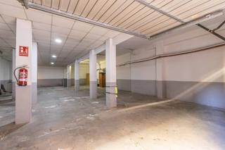 Location Local commercial à Tavernes Blanques. Estás buscando un local amplio, bien situado y listo para adapta