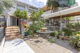 Casa adossada a Alameda Park. Casa adosada en manises  espacio, comodidad y ubicación en un en