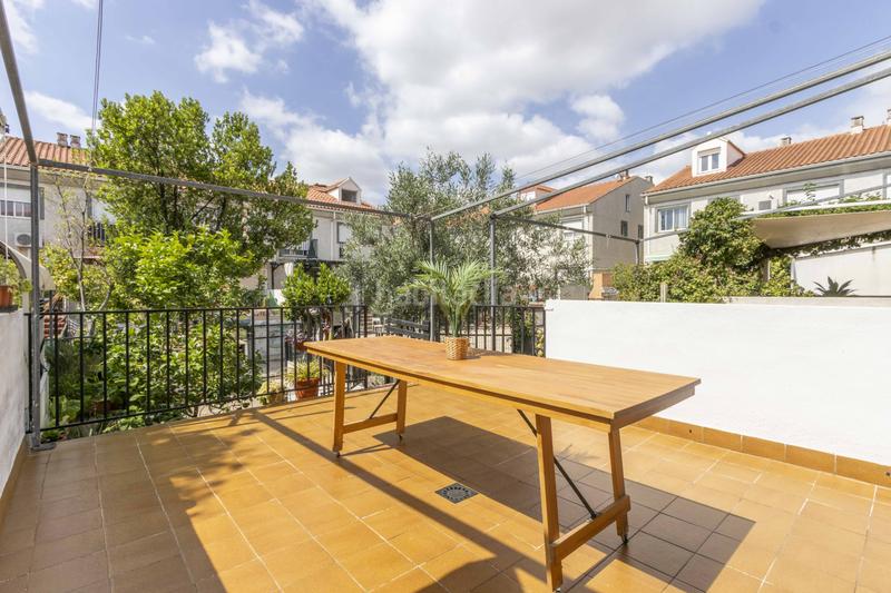 Foto c19d38c1-5b82-40ce-9cc1-9540ec009ac4. Casa a schiera con parcheggio in Alameda Park Manises