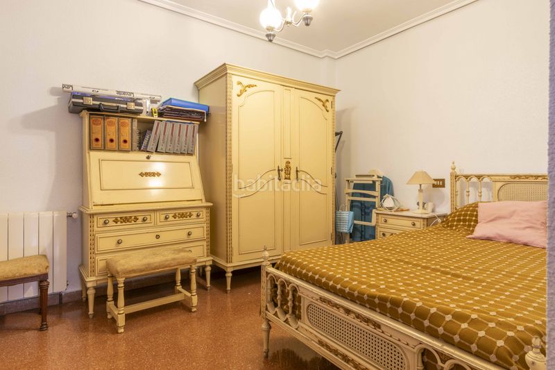 Foto 1fe7b80f-b123-44fe-a690-d2b34a703741. Casa adossada amb aparcament a Nuevo Centro Sagunt