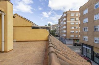 Casa adossada a Nuevo Centro. Precioso unifamiliar con terraza y garaje en puerto de sagunto,