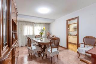 Pis a Els Orriols. Amplia vivienda de 4 habitaciones en orriols  luminosidad y buen