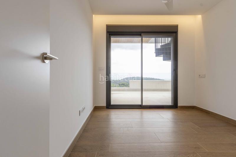 Foto 47591ff6-001a-41a4-8aad-62e5e5b0878e. Alquiler ático  con terraza y vistas al mar urbanización monasterios en Sagunt