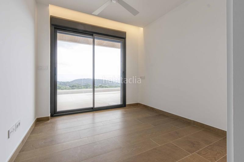 Foto c1df2ef3-4ec6-4d31-bb83-9be7a7a79816. Alquiler ático  con terraza y vistas al mar urbanización monasterios en Sagunt