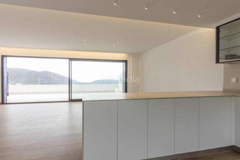 Foto e9b4bebe-11e1-46f9-8d5f-7e63b2ae6a11. Alquiler ático  con terraza y vistas al mar urbanización monasterios en Sagunt