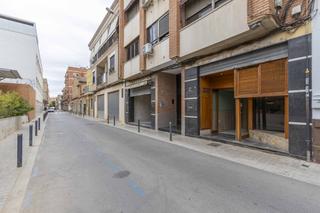 Locale commerciale in Benetússer. Local comercial de más de 200 m en benetússer   junto al mercado