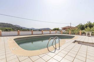 Casa en Centro-El Castillo. Chalet en pla de pavía con  9308239m de terreno funcional, pisci