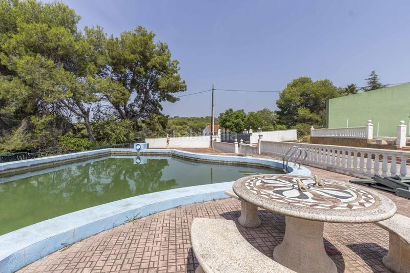 Foto a449076e-e7fc-4c77-b377-d32496afe25d. Casa chalet con piscina, pista de frontón y dos viviendas independientes o en Sagunt