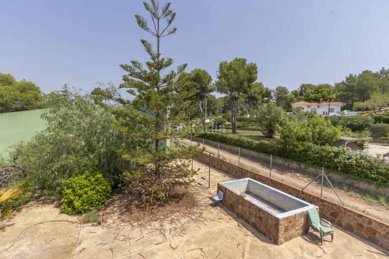 Foto ae6ac856-a9fa-4a32-b40d-0cae7fbc30a7. Casa chalet con piscina, pista de frontón y dos viviendas independientes o en Sagunt