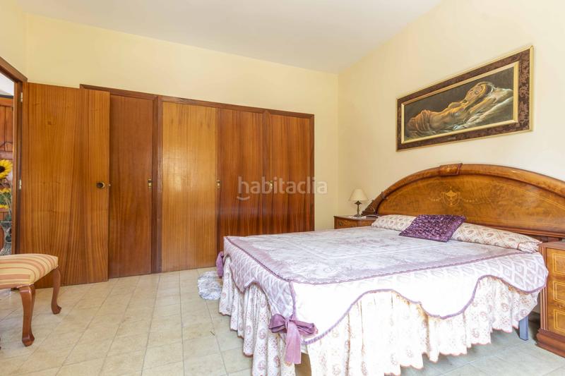 Foto b4e33a72-5b72-4753-b256-f555b82836c6. Casa chalet con piscina, pista de frontón y dos viviendas independientes o en Sagunt