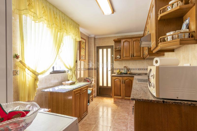 Foto b72076fe-1375-438b-a3b6-9507e4dec6bb. Casa chalet con piscina, pista de frontón y dos viviendas independientes o en Sagunt