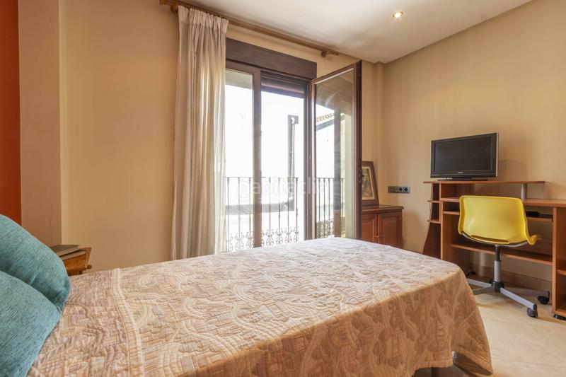 Foto 874e944e-20f1-42bd-870c-7b392a737f7c. Casa chalet adosado en venta l horta nord, valència en Rafelbunyol