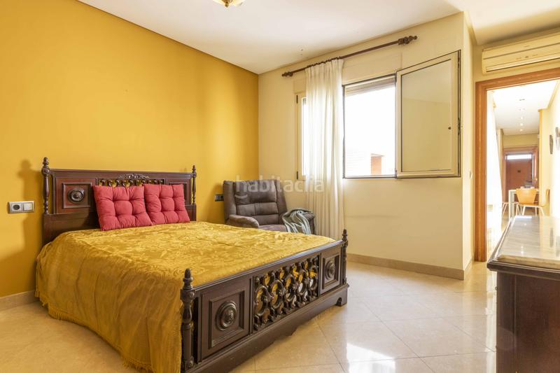 Foto ab4ee419-dc67-4d40-b080-82bc2f05b6b3. Casa chalet adosado en venta l horta nord, valència en Rafelbunyol