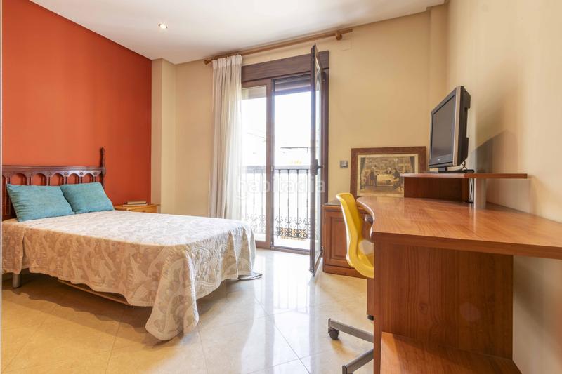 Foto b3fd82ff-6837-41f9-9504-d407c7b27c29. Casa chalet adosado en venta l horta nord, valència en Rafelbunyol