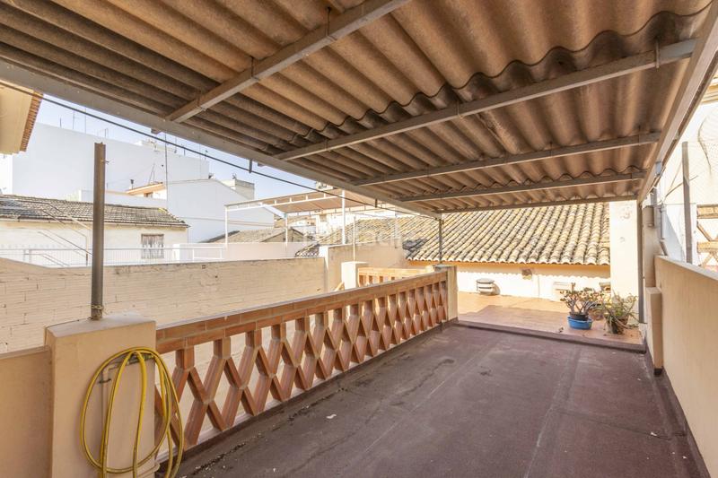 Foto 170eedd6-66ad-426d-bdef-8aad08da8a22. Casa adosada  con terraza en el centro lista para entrar a vivir en Moncada