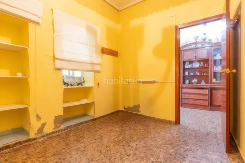 Foto 5abcd125-ef76-40cb-adb0-5bdadafd7d2a. Casa adosada  con terraza en el centro lista para entrar a vivir en Moncada