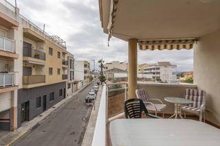 Etagenwohnung in Chilches. Encantador apartamento amueblado a pocos metros de la playa en c