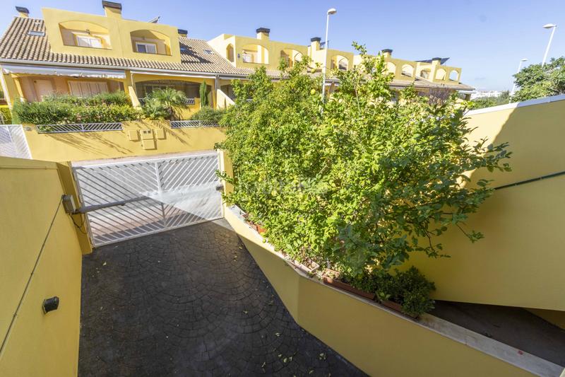 Foto 3bc55626-a4ca-434b-8f60-d05a916a8dd0. Casa tu hogar perfecto en la costa amplitud, vistas y paz en Sagunt