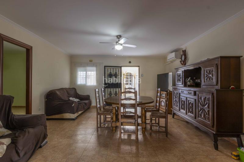 Foto 98dfdafa-6e54-4aa7-b09d-fcfe73d9ca2a. Casa adossada amb calefacció a Massamagrell