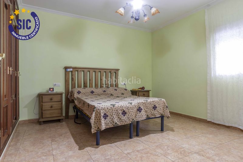 Foto b1cf1ad0-daba-444d-9686-63d833d55651. Casa adossada amb calefacció a Massamagrell
