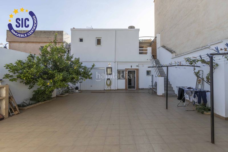 Foto ec03561e-1505-4406-b2a8-7679e2926480. Casa adossada amb calefacció a Massamagrell