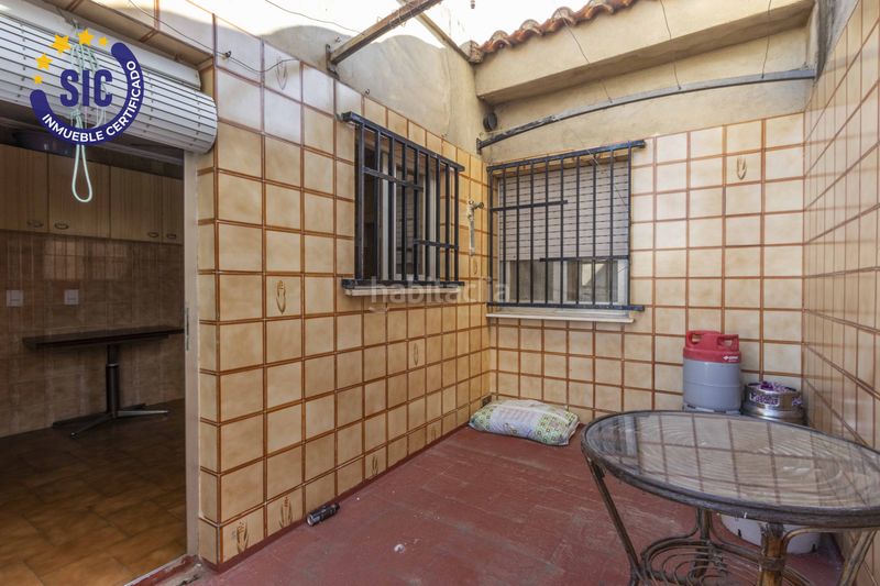 Foto f5dc5e83-6fdb-4c87-b112-52eefb1f4950. Casa adossada amb calefacció a Massamagrell