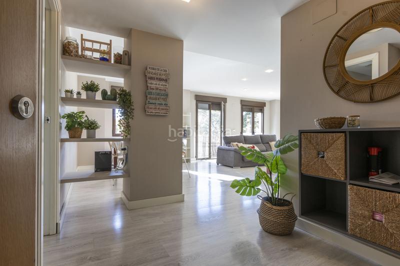 Foto 38a7995d-278b-4536-9e16-2a70a2e05061. Piso  seminuevo con luz natural, buen espacio y ubicación excepcional en Meliana