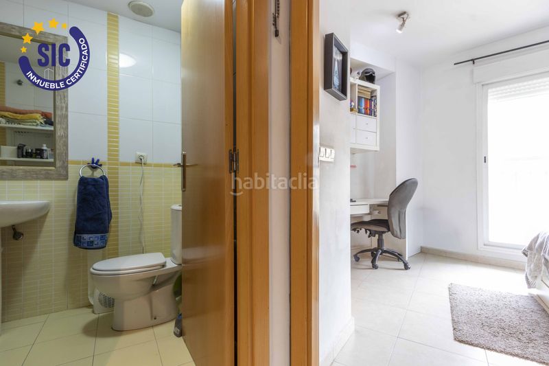 Foto c26bba8d-7812-4e09-ae79-bb71a3dc2dd1. Casa adossada amb calefacció aparcament piscina a Náquera