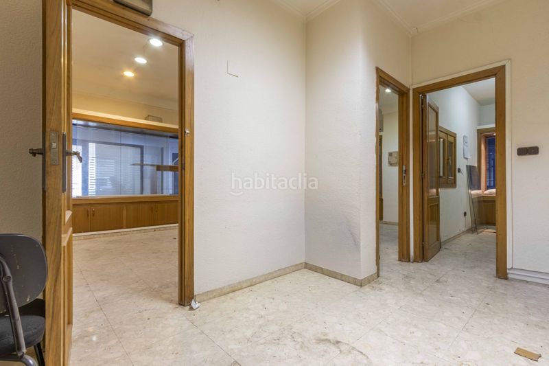 Foto 2bffe0ff-84da-4119-8049-6dd06f7a3337. Local comercial a Trinitat Valencia