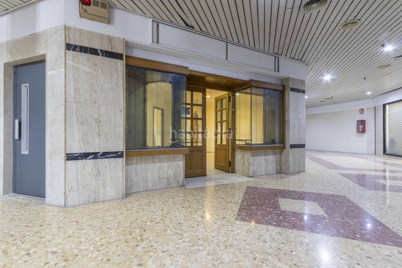 Foto e868bc02-be76-4804-9532-7d98741577f4. Local comercial a Trinitat Valencia