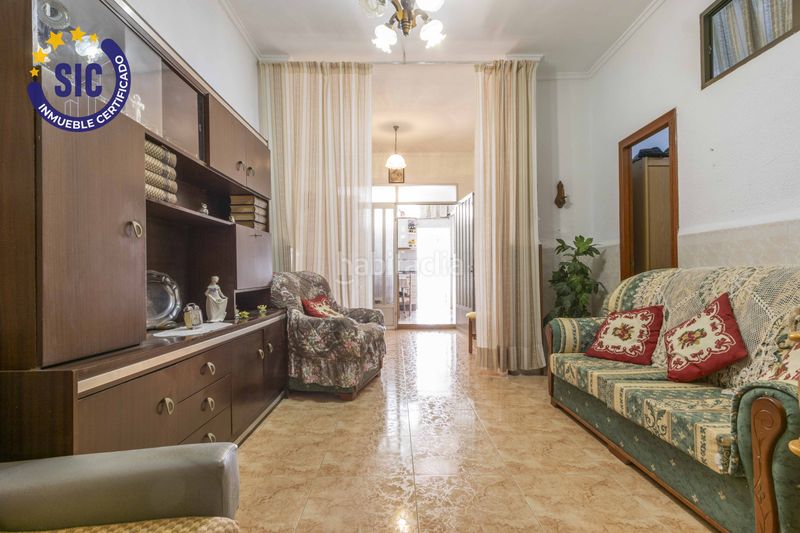 Foto e1b9acbc-eb6e-4af3-8895-518df980f486. Casa adossada a Moncada