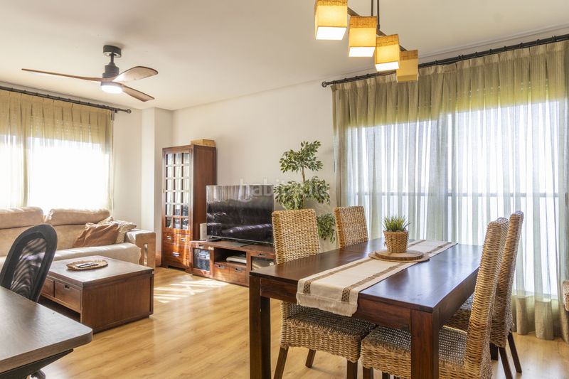 Foto 0930a3a5-adf6-4ed9-a926-f3860b24c3b0. Pis amb calefacció aparcament piscina a Museros