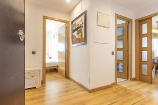 Etagenwohnung in Museros. Piso seminuevo con garaje y zonas comunes en museros