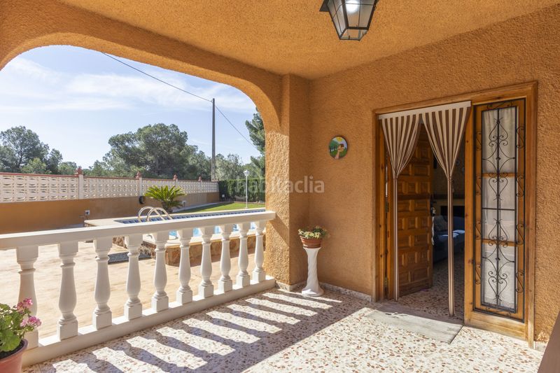 Foto ee494145-4e18-4c2e-8a90-a6397fbc18c3. Casa amb aparcament piscina a Urbanizaciones Llíria