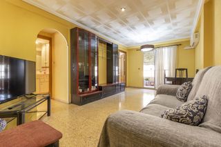 Appartement à Almàssera. Piso de 4 habitaciones con balcón en el centro de almàssera