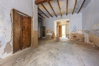 Casa a schiera in Quart de les Valls. ? crea tu hogar desde cero con un gran patio en quart de les val