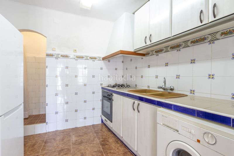 Foto be6a191f-9ccd-40aa-a3a5-3bcbf64d9ef9. Casa adossada a Serra