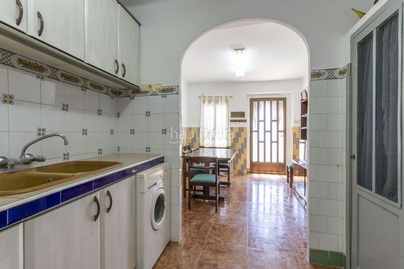 Foto f081a8ea-5228-4306-b521-7d8c58096ca4. Casa adossada a Serra