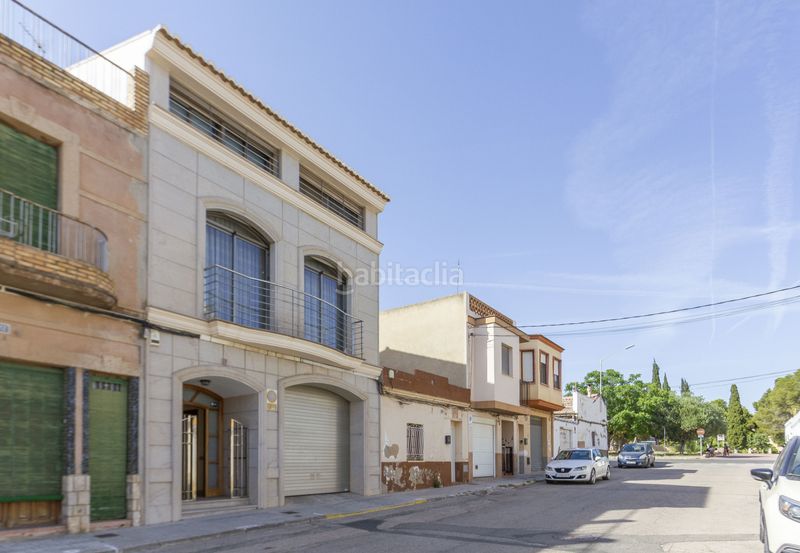Foto e702e587-b888-4e7e-b58f-9fceb3febd4b. Casa amb calefacció aparcament a Moncada