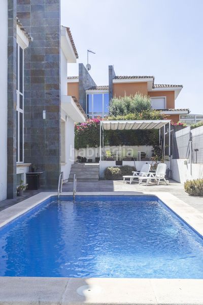 Foto b8dedaf9-79fc-4f3c-b174-713c87562711. Casa amb calefacció aparcament piscina a La Cañada Paterna