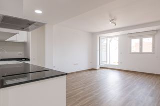 Miete Etagenwohnung in Tavernes Blanques. Piso de alquiler