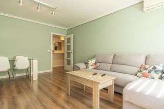 Flat in Zona Metro. Amplia vivienda totalmente reformada en alboraya