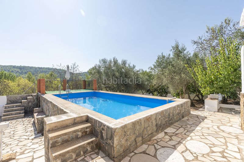 Foto 05777950-4433-42b9-bb92-80987a8d5121. Casa amb calefacció piscina a Centro Chiva