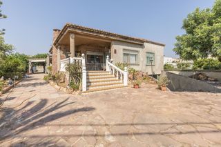 House in Corralet-Bonanza-Tres Rutas. Gran chalet en urb. la  florida naquera