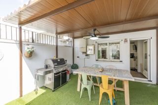 Maison à Meliana. Vivienda adosada reformada con placas solares y garaje en melian
