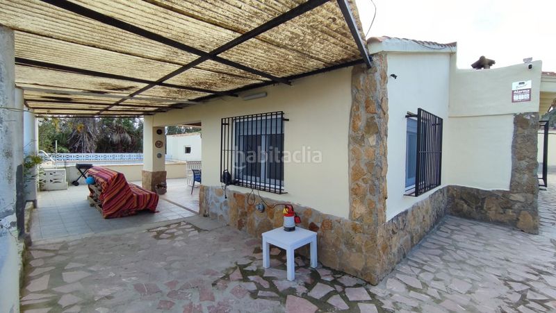 Foto a2749516-bcc7-4278-b0eb-5a03c04bc65e. Xalet amb aparcament piscina a Urbanizaciones Gandia