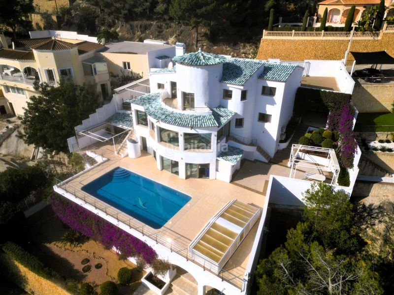 Foto f65ba50a-0421-4d0e-a72c-167e9f09d441. Xalet amb aparcament piscina a Benicolada - Las Adelfas Calp