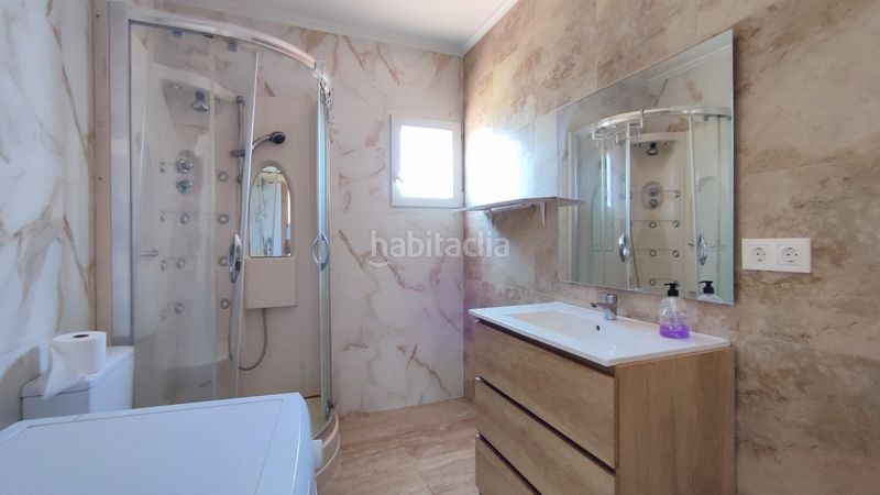 Foto 7170f004-da49-47d3-816f-22ad3559a82a. Chalet exclusivo chalet con amplios espacios y comodidades en Palma de Gandía