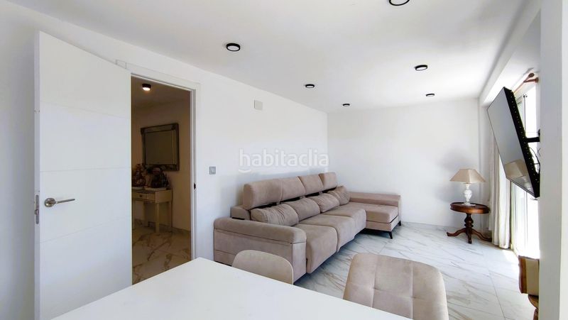 Foto f9eb2bc1-ca47-418b-9062-28e2f048d8c1. Pis a Plaza Elíptica - República Argentina Gandia